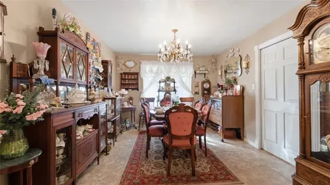 1923 Fairway Drive Huntsville TX 77340