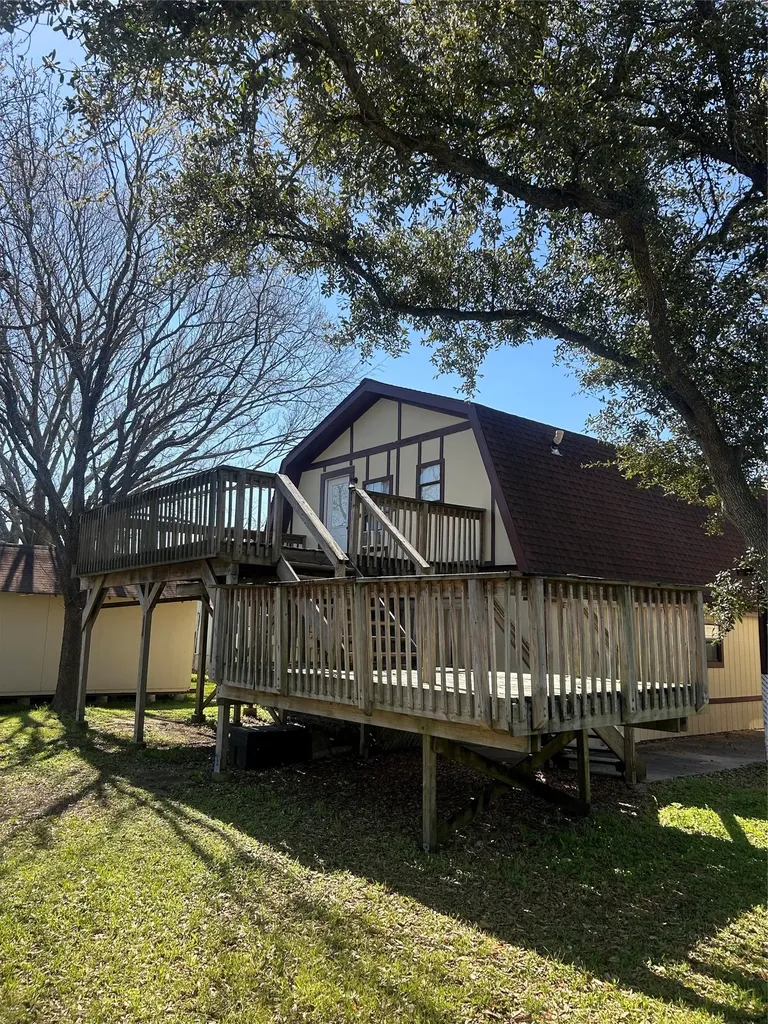 1312 N Avenue R Freeport TX 77541