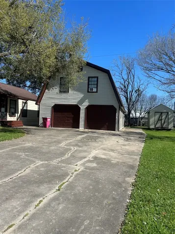 1312 N Avenue R Freeport TX 77541