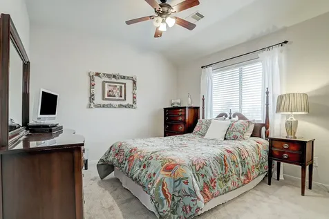 5806 Kansas Street I Houston TX 77007