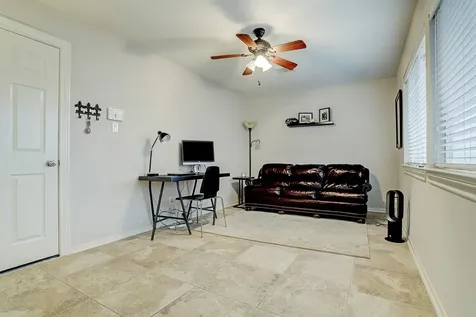 5806 Kansas Street I Houston TX 77007