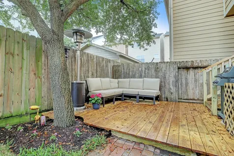 5806 Kansas Street I Houston TX 77007
