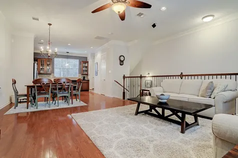 5806 Kansas Street I Houston TX 77007