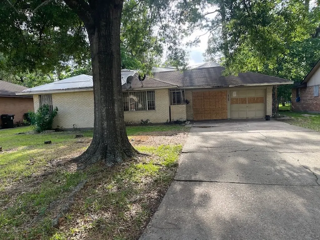 10517 Kelburn Drive Houston TX 77016