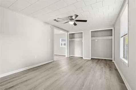 207 Farrer Street Angleton TX 77515