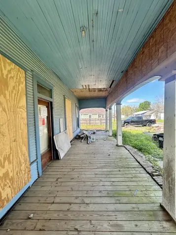 445 W Hartel Street Sour Lake TX 77659