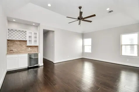 239 W 27th Street Houston TX 77008