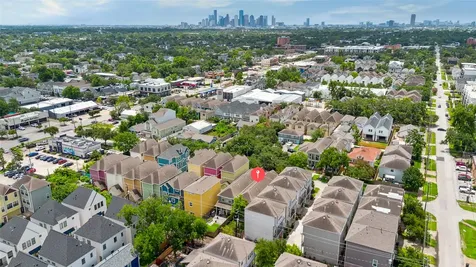 239 W 27th Street Houston TX 77008
