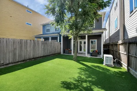239 W 27th Street Houston TX 77008