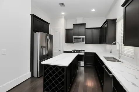 239 W 27th Street Houston TX 77008