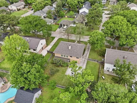 8115 Theisswood Road Spring TX 77379