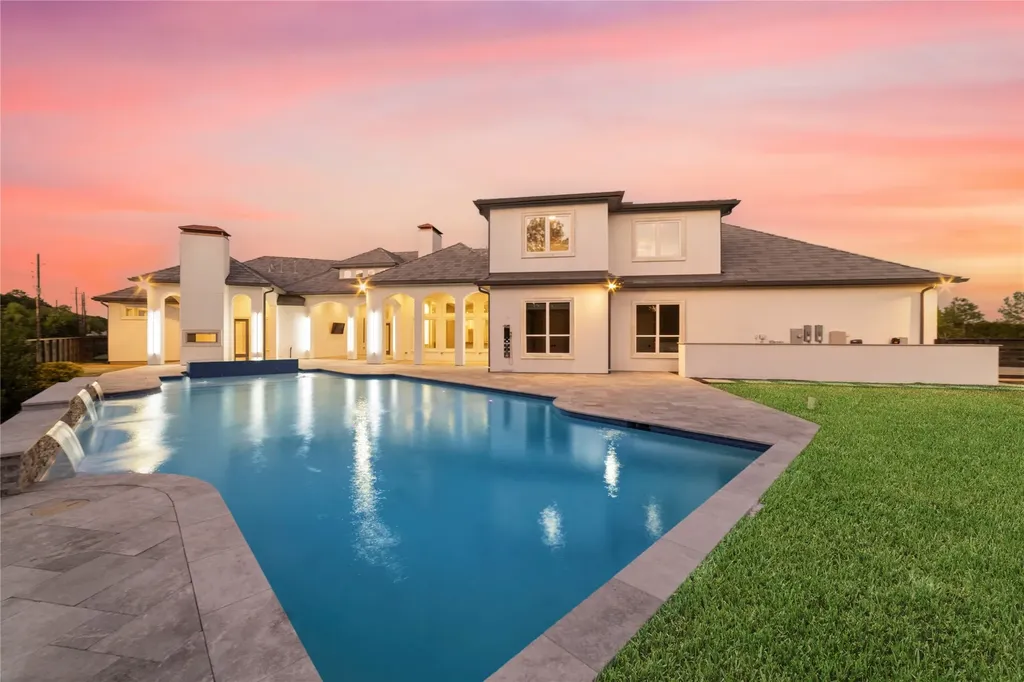 2 Little Sorrell Court Tomball TX 77377
