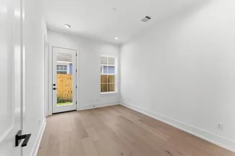 1104 Gibbs Street Houston TX 77009