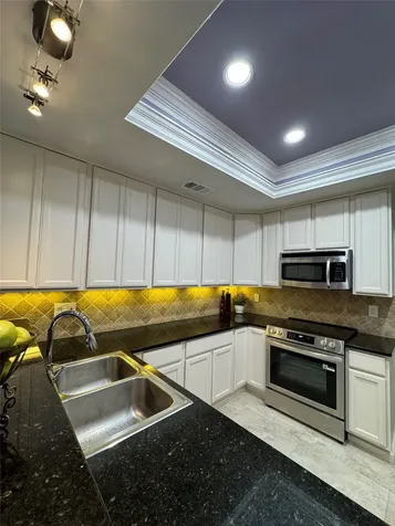35 Litchfield Lane 229 Houston TX 77024