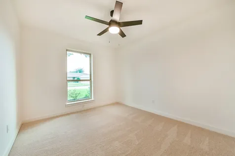 906 River Creek Drive La Porte TX 77571