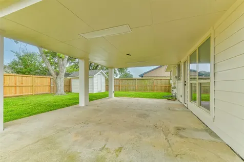 906 River Creek Drive La Porte TX 77571