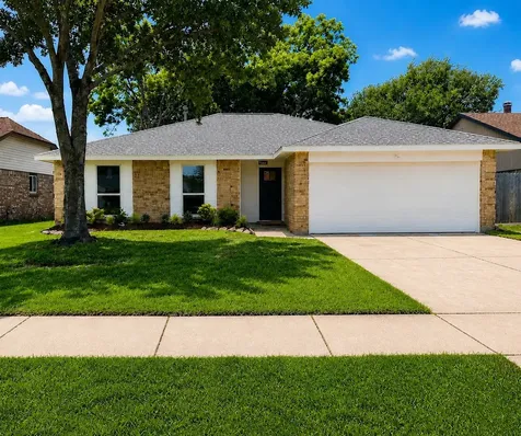 906 River Creek Drive La Porte TX 77571