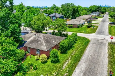 4538 Larkspur Street Houston TX 77051
