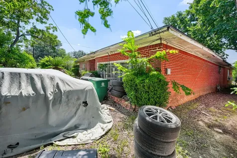4538 Larkspur Street Houston TX 77051