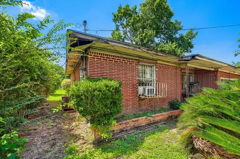 4538 Larkspur Street Houston TX 77051