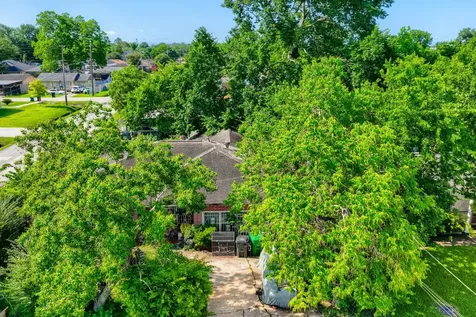 4538 Larkspur Street Houston TX 77051