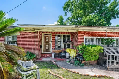 4538 Larkspur Street Houston TX 77051