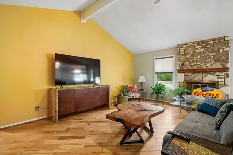 433 Oak Wood Road Kerrville TX 78028
