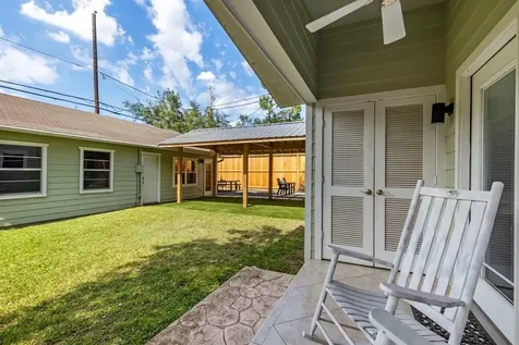982 West 42nd Street Houston TX 77018