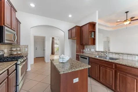 1719 Summergate Drive Conroe TX 77304