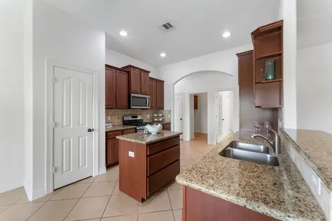 1719 Summergate Drive Conroe TX 77304