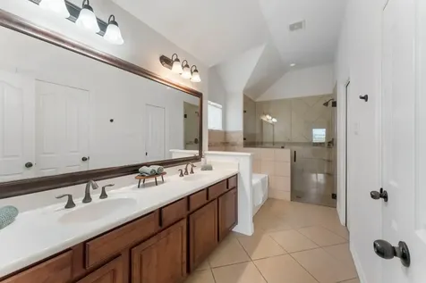 1719 Summergate Drive Conroe TX 77304