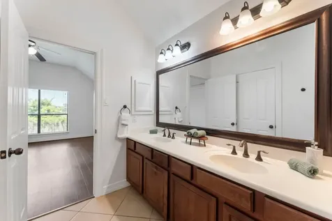 1719 Summergate Drive Conroe TX 77304