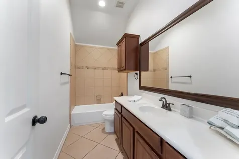1719 Summergate Drive Conroe TX 77304