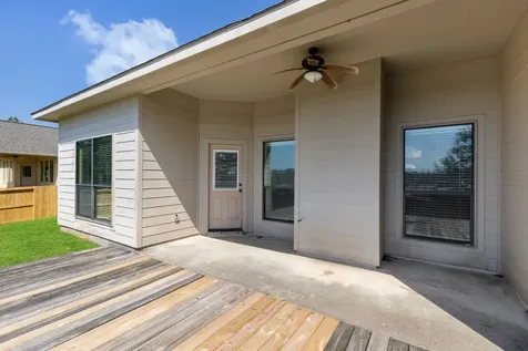 1719 Summergate Drive Conroe TX 77304