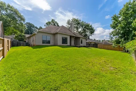 1719 Summergate Drive Conroe TX 77304