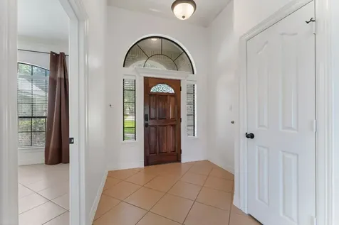 1719 Summergate Drive Conroe TX 77304