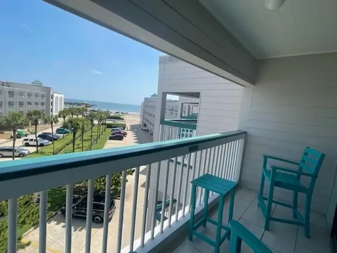 6102 Seawall Boulevard 389 Galveston TX 77551