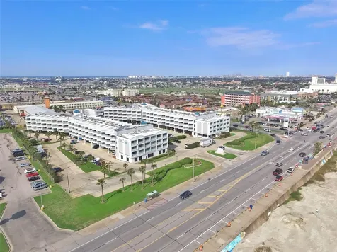 6102 Seawall Boulevard 389 Galveston TX 77551
