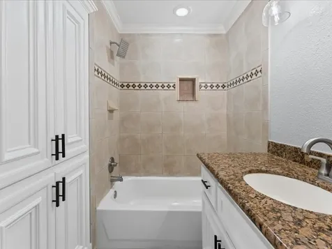8110 Albacore Drive 12 Houston TX 77074