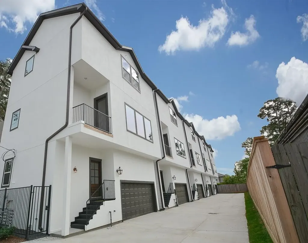 1548 W 23rd Street Houston TX 77008