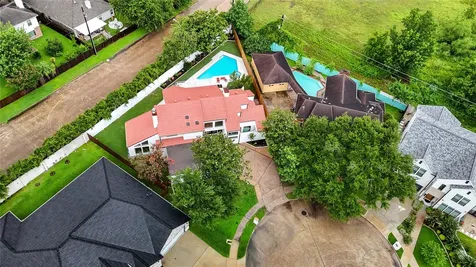 12002 S Circle Drive Houston TX 77071