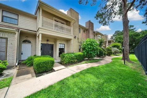 800 Country Place Drive 302 Houston TX 77079