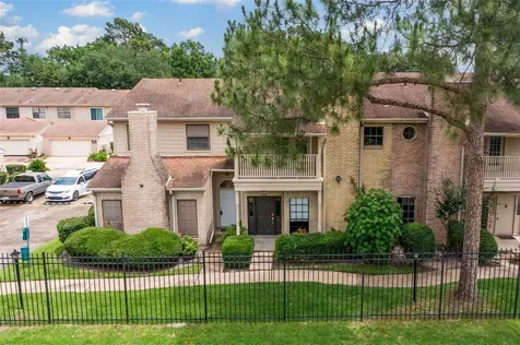 800 Country Place Drive 302 Houston TX 77079