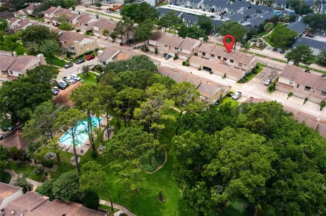 800 Country Place Drive 302 Houston TX 77079