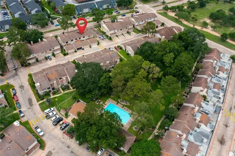 800 Country Place Drive 302 Houston TX 77079