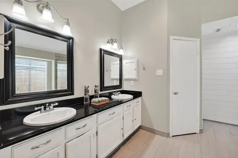 2221 Aberdeen Drive League City TX 77573