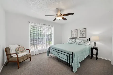 2221 Aberdeen Drive League City TX 77573