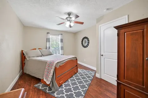 2221 Aberdeen Drive League City TX 77573