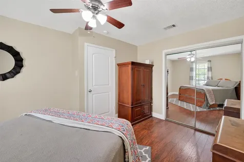 2221 Aberdeen Drive League City TX 77573