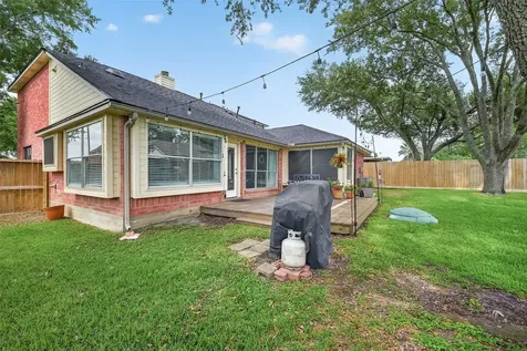 2221 Aberdeen Drive League City TX 77573